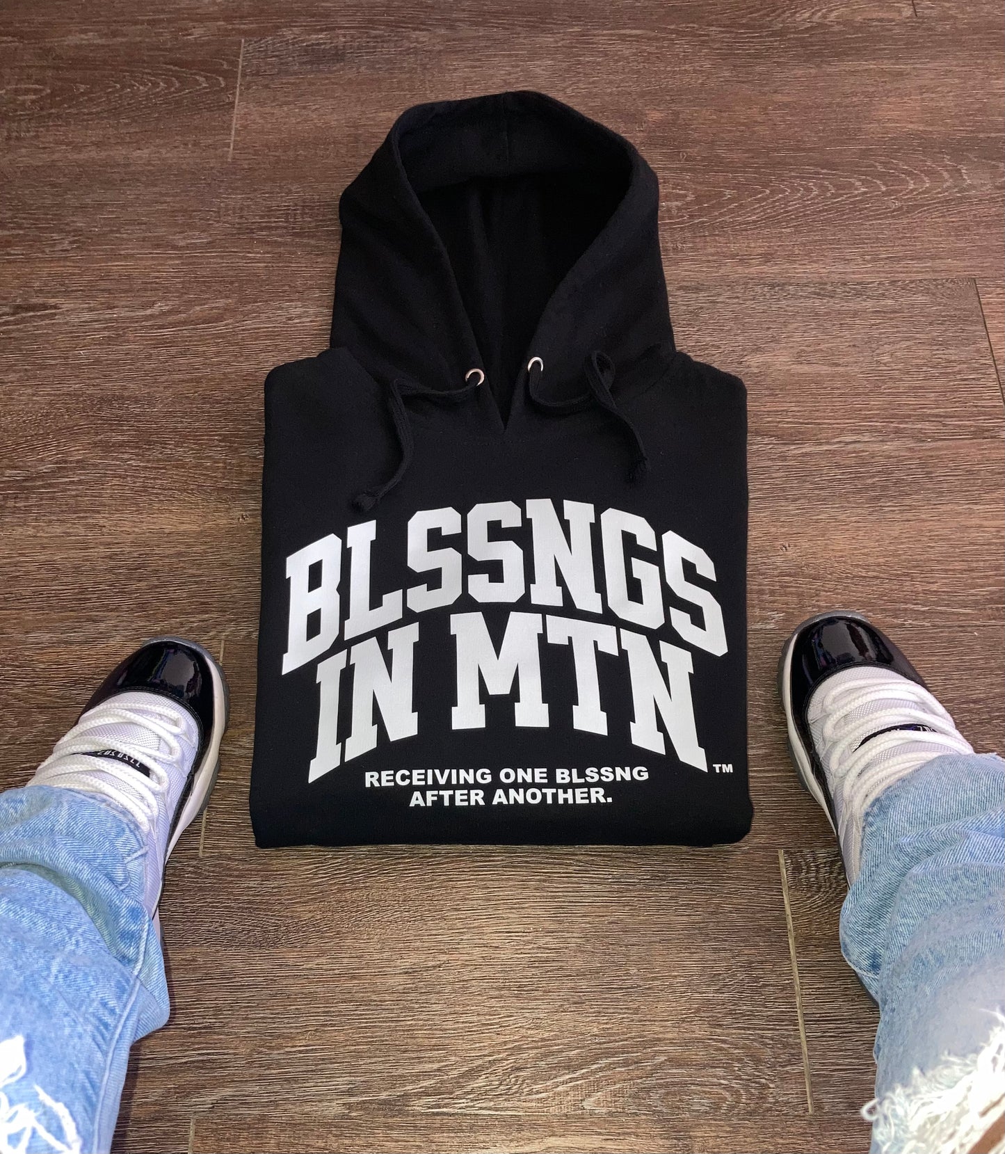 Double Arch Message Hoodie-Black/White